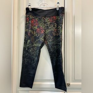 CVG skull print capri leggings. Size L. Constantly Varied Gear.